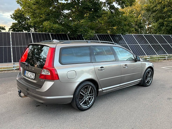 Volvo V70 6 of 9