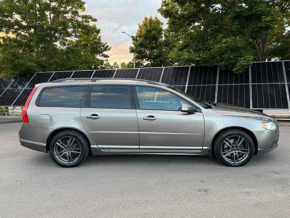Volvo V70 5 of 9