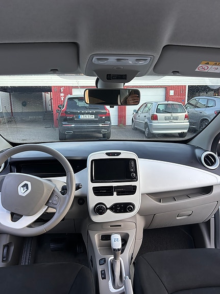 Renault Zoe 4 of 9