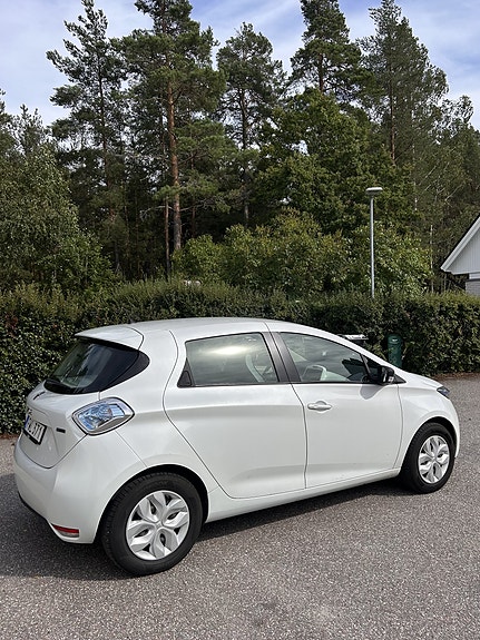 Renault Zoe 2 of 9