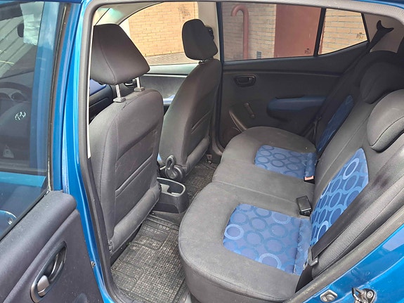 Hyundai i10 3 of 4