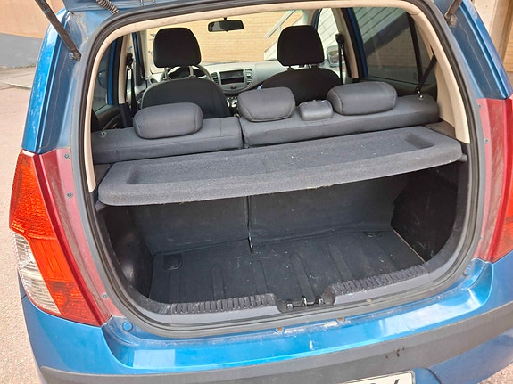 Hyundai i10 4 of 4