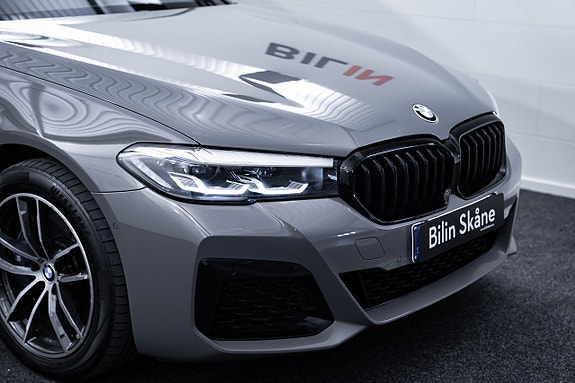 BMW 530e 3 of 29