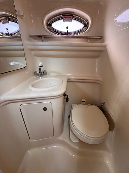 Sea Ray Sundancer 260/275 9 of 13