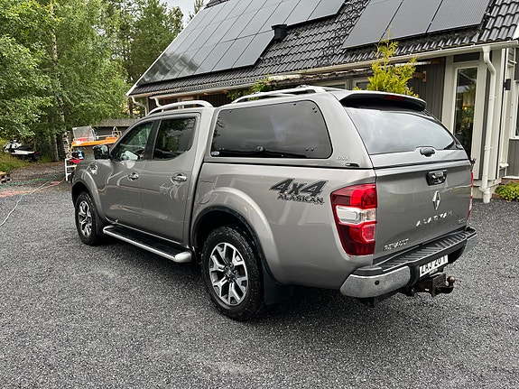 Renault Alaskan 8 of 15
