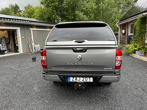 Renault Alaskan 6 of 15