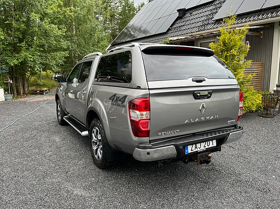 Renault Alaskan 7 of 15