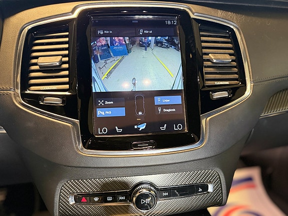 Volvo XC90 13 of 21