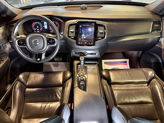 Volvo XC90 8 of 21