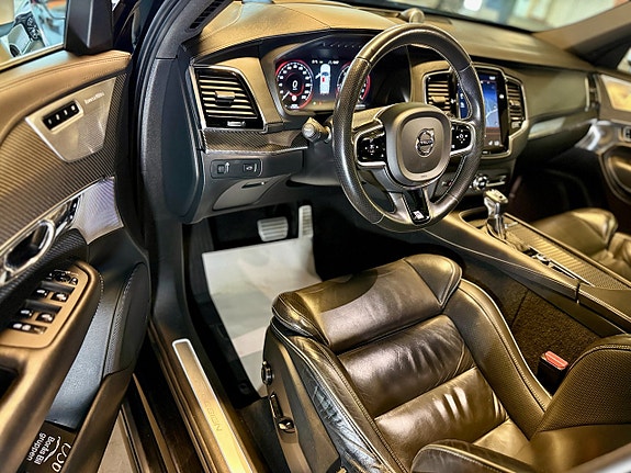 Volvo XC90 9 of 21