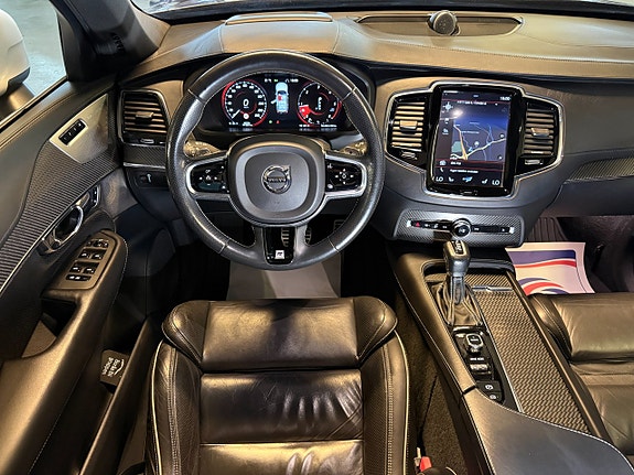 Volvo XC90 11 of 21