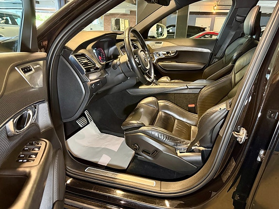 Volvo XC90 7 of 21