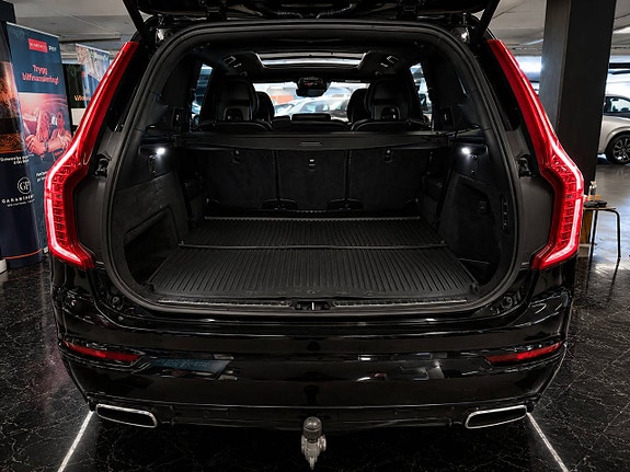 Volvo XC90 5 of 21
