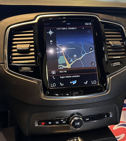 Volvo XC90 14 of 21
