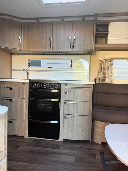 KABE Royal 630 ETDL E9 3 of 9