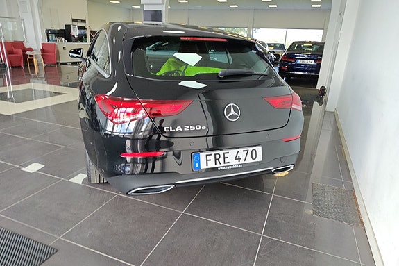Mercedes-Benz CLA250 e 5 of 10