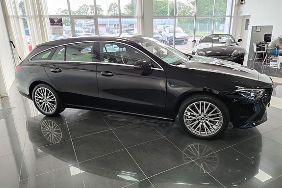 Mercedes-Benz CLA250 e 8 of 10
