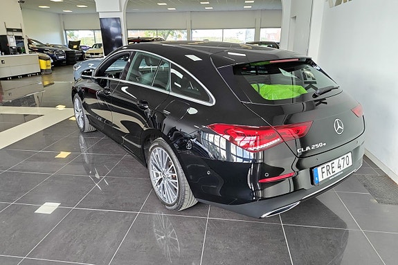 Mercedes-Benz CLA250 e 4 of 10