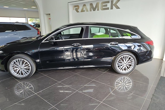 Mercedes-Benz CLA250 e 3 of 10