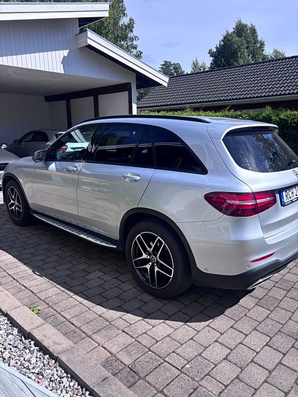 Mercedes-Benz GLC220 d 10 of 13