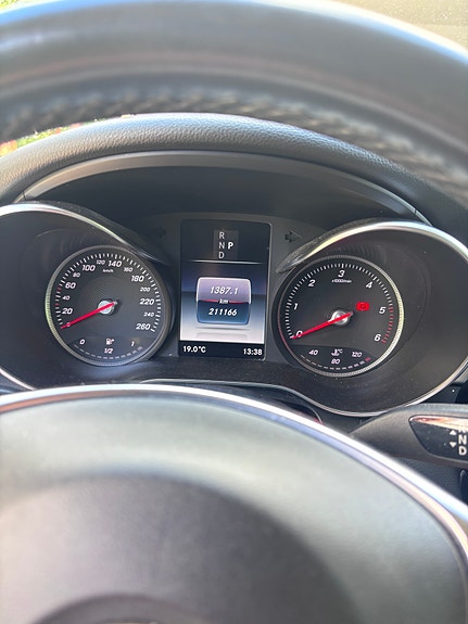 Mercedes-Benz GLC220 d 4 of 13