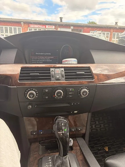 BMW 545i 7 of 7