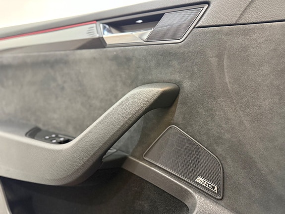 Skoda Superb 11 of 17