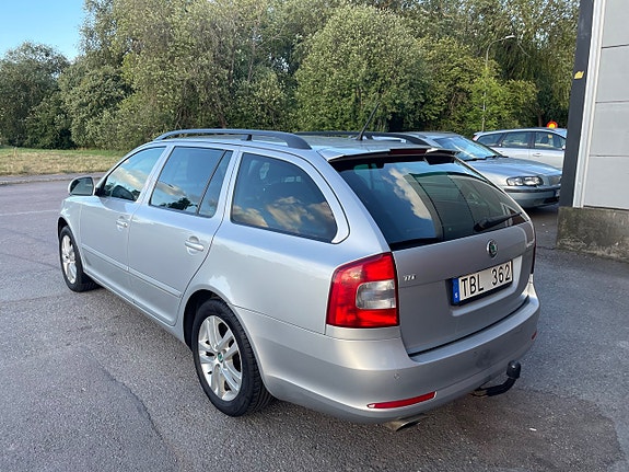 Skoda Octavia 8 of 23