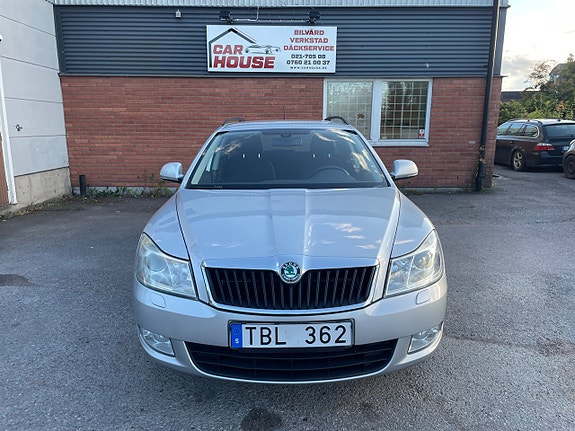 Skoda Octavia 2 of 23