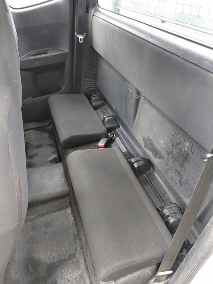 Isuzu D-max 10 of 13