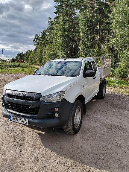 Isuzu D-max 2 of 13