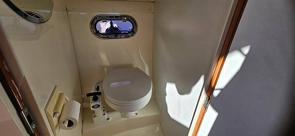 Aquador 23 HT-2007 Mercruiser 4,3l MPI-2009 9 of 11