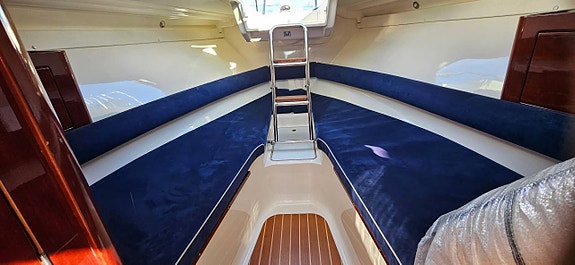 Aquador 23 HT-2007 Mercruiser 4,3l MPI-2009 8 of 11