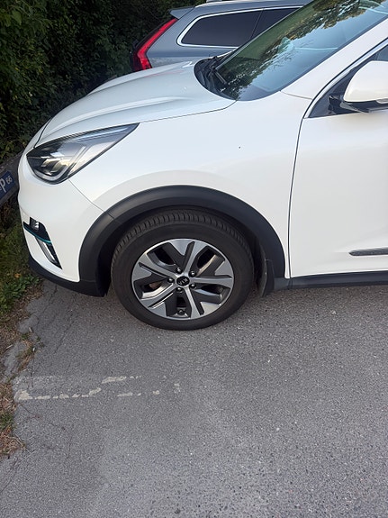 Kia e-Niro 7 of 12