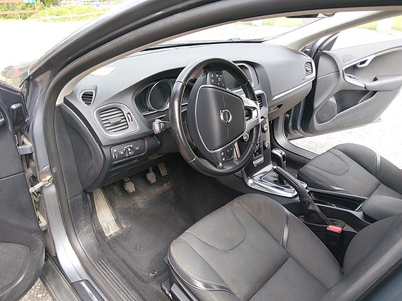 Volvo V40 Cross Country 5 of 7
