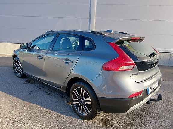 Volvo V40 Cross Country 3 of 7