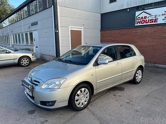 Toyota Corolla 4 of 17