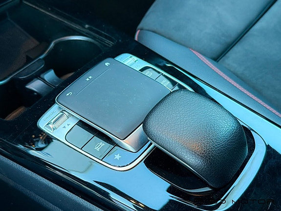 Mercedes-Benz A180 14 of 17