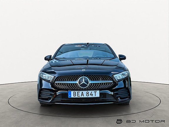 Mercedes-Benz A180 4 of 17