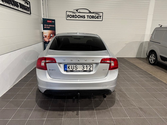 Volvo S60 9 of 19