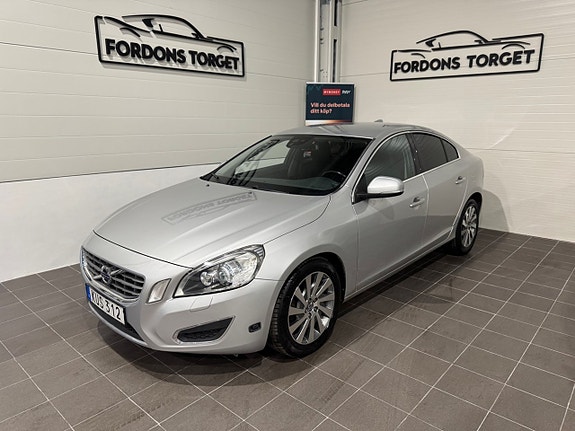 Volvo S60 2 of 19