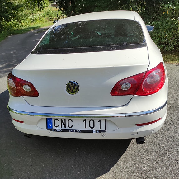 Volkswagen Passat CC 4 of 9