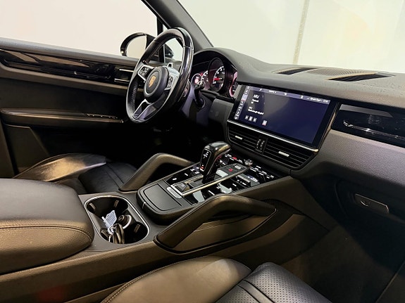 Porsche Cayenne 7 of 10