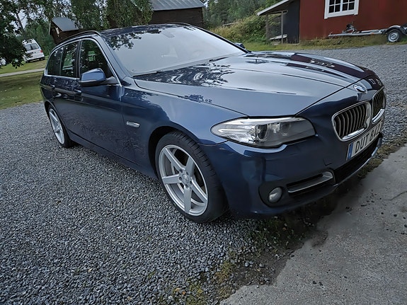 BMW 520d 3 of 5