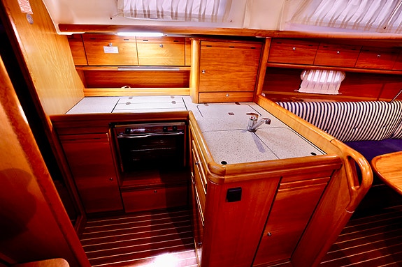 Bavaria 34 Cruiser 6 of 7