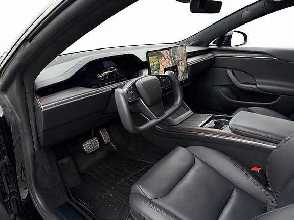 Tesla Model S 5 of 10