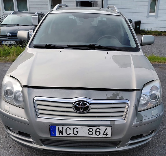 Toyota Avensis 5 of 7