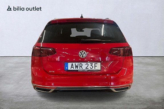 Volkswagen Passat 8 of 26