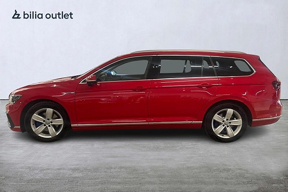 Volkswagen Passat 6 of 26