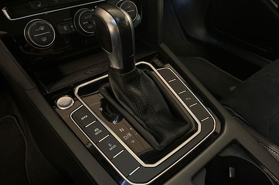 Volkswagen Passat 20 of 26